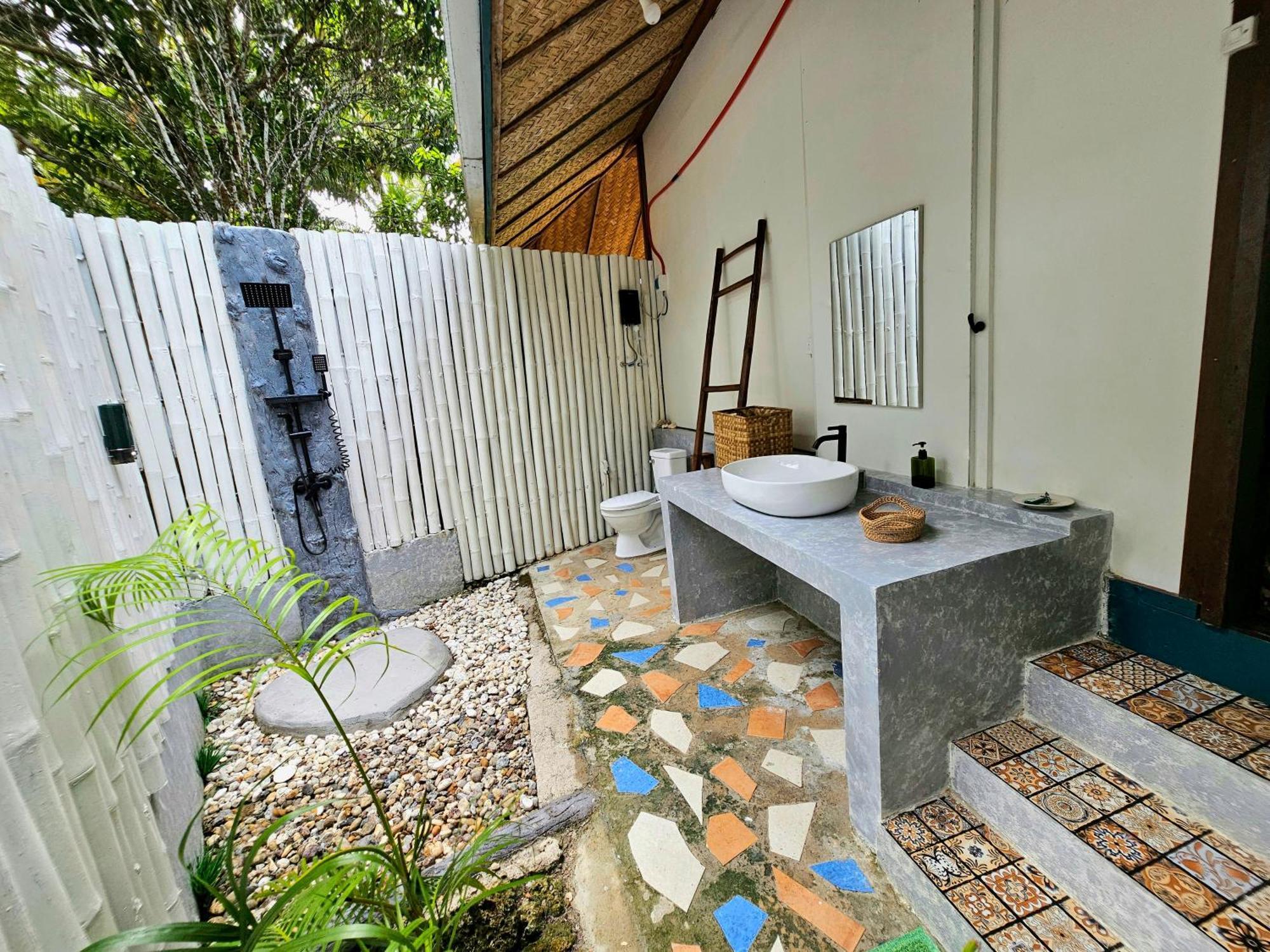 Dk2 Resort - Hidden Natural Beach Spot - Direct Tours & Fast Internet El Nido Esterno foto